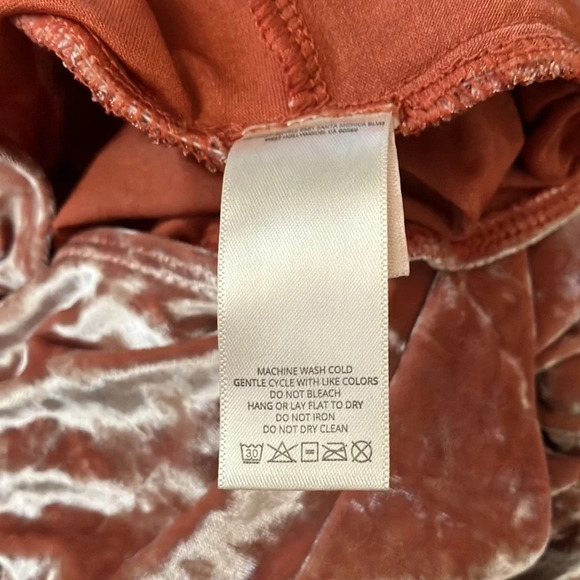 HAH x Free People Beg 2 Differ Crushed Velvet Bodysuit - Picture 8 of 8